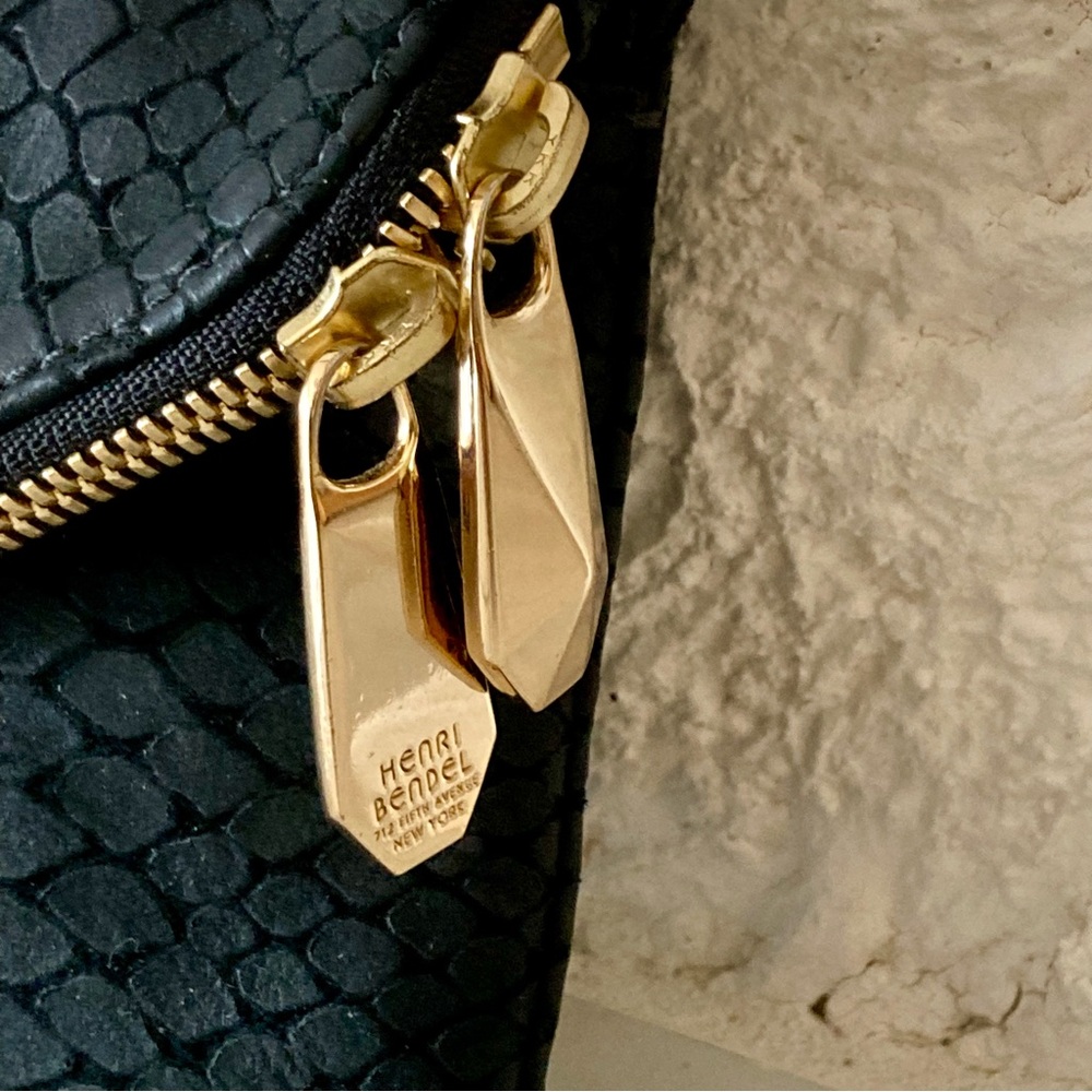 EUC Henri Bendel Black Sueded Snakeskin Embossed Leather Wristlet Clutch - Picture 3 of 14